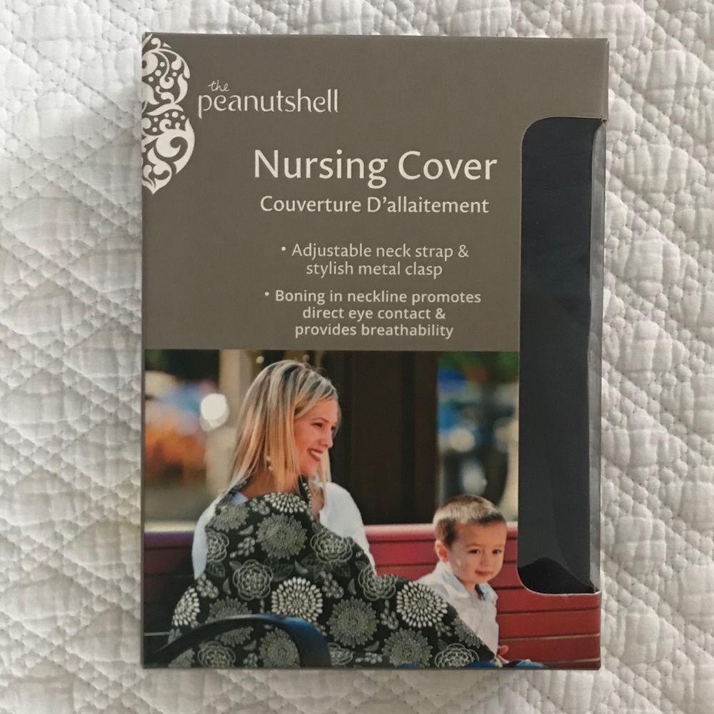 The Peanutshell Nursing Cover in Navy